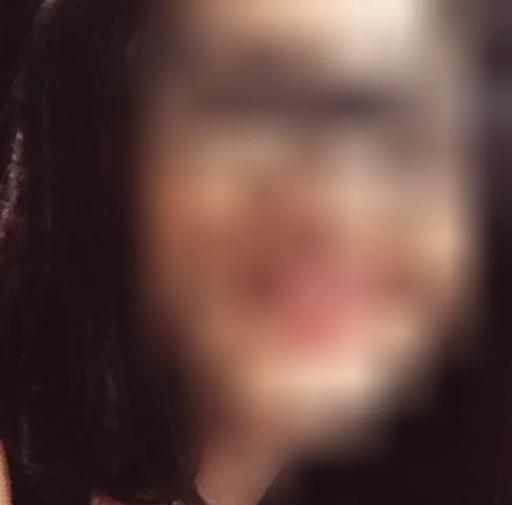 Angela, 25 anni